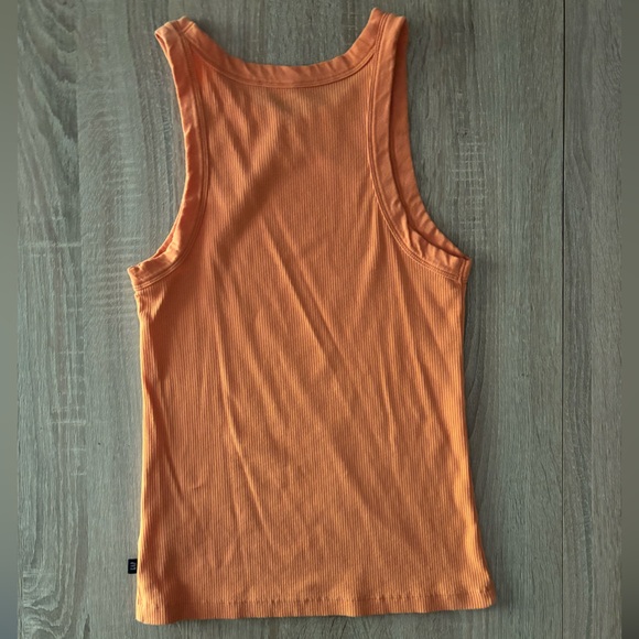 GAP Ribbed Racerback Tank Top - Picture 5 of 5